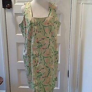 Amanda Smith Woman 14W summer dress